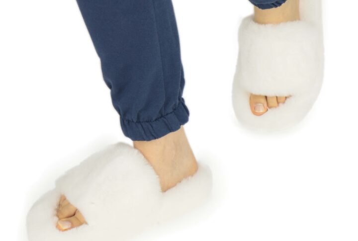 Kadın Ekstra Yumuşak Tüylü Ev Terliği 3cm